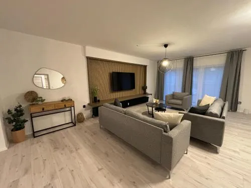 140qm - 4 Zimmer- Parkplatz - Autobahn - blauer See - MalliBase Apartments in Garbsen, Deutschland