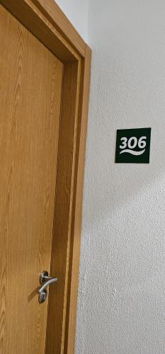 Vista exterior, Marinha Garden Inn - AL in Marinha Grande