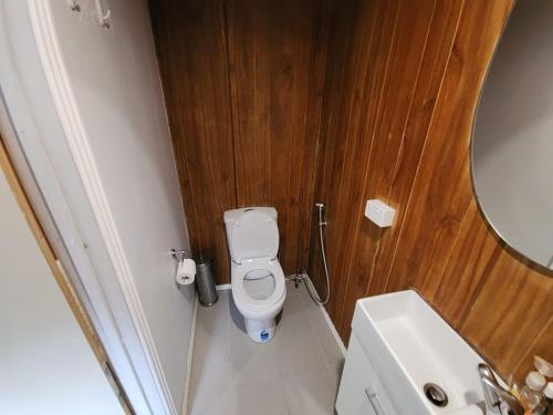 Enchanting Tree Grove, Unique Private Cabin