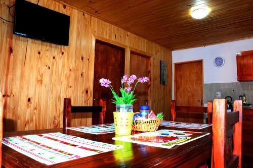 Two-Bedroom Bungalow image 3