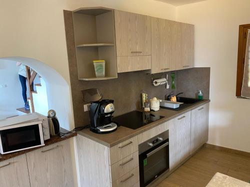 Casa indipendente su due livelli in Liguria-vista mare 6-7 Posti in Magliolo