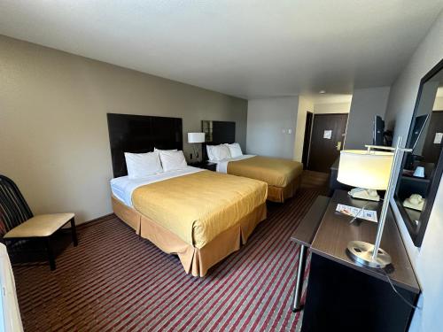Rodeway Inn & Suites Madison East near Dane County Regional Airport