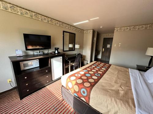 Rodeway Inn & Suites Madison Airport