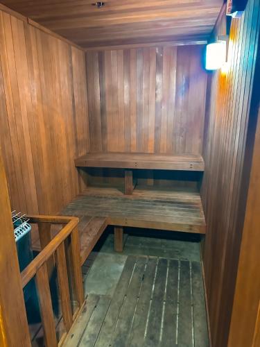 Steamroom, Wave Hotel Manhattan Beach in Beach Cities