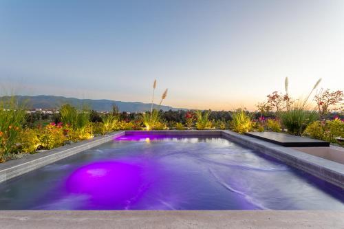 Casa Malanquin, 4BR Designer Luxury Villa with Heated Pool & Golf Views in San Miguel de Allende, Mexico