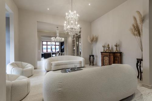 Casa Malanquin, 4BR Designer Luxury Villa with Heated Pool & Golf Views in San Miguel de Allende, Mexico