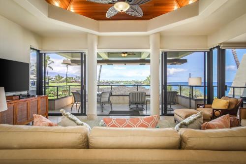 Mauna Lani Point,