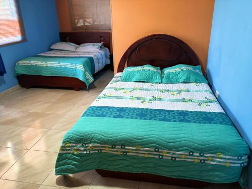 2 double beds