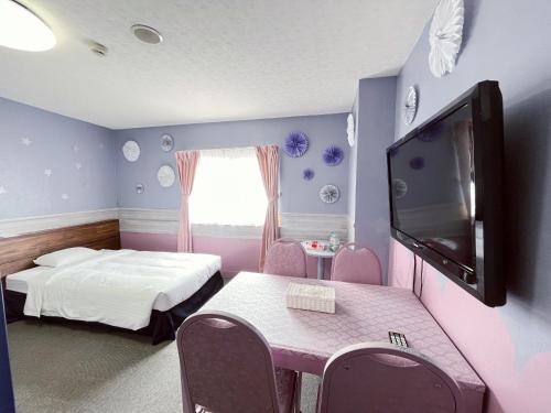 room detail thumbnail 1