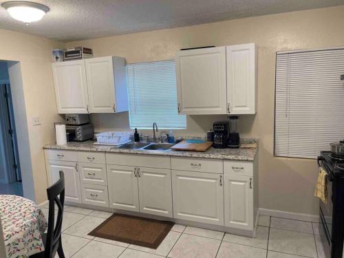 2 Bedroom House, Ideal for a Family in Fort Pierce, USA