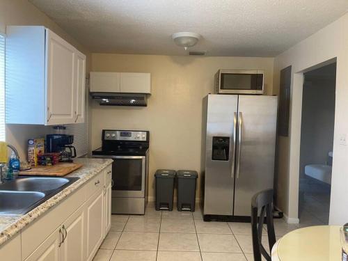 2 Bedroom House, Ideal for a Family in Fort Pierce, USA