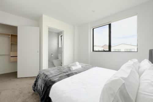 Modern 3-bds townhouse in South Auckland