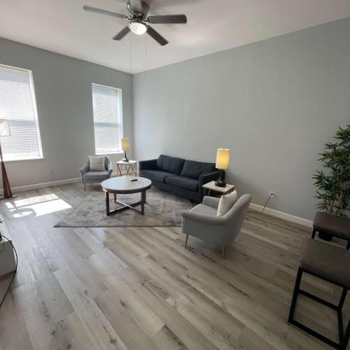 1BR Near Forest Park Barnes Hospital STL Zoo in Tower Grove, USA
