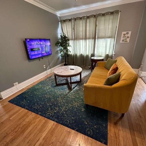 Cozy 1BR CWE near BJH STL Zoo