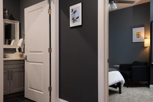 Revitalized 1 BR Apt near City Museum in Saint Louis, USA