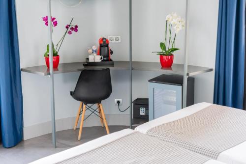 Hostal Carmen & Coworking - image 10