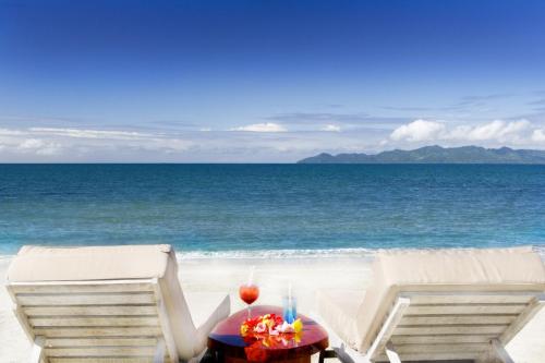 playa, The Pearl South Pacific Resort in Puerto del Pacífico