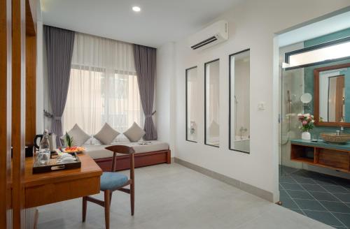 room detail thumbnail 1