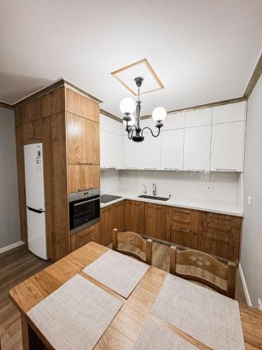 One-Bedroom Apartment image 6