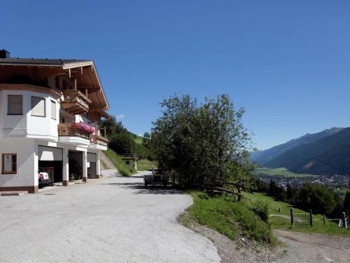 Four-Bedroom Holiday Home