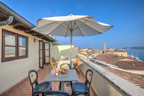  Residenza Faust-Historical Center Salò - Happy Rentals in Salò