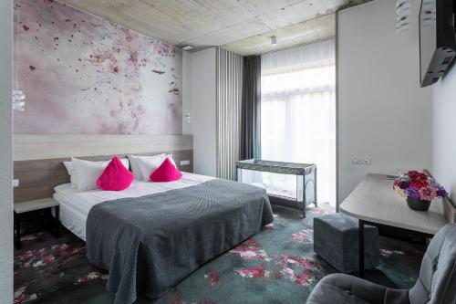 Double or Twin Room image 10