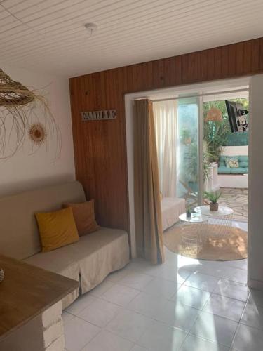 Bright studio with small terrace, Fréjus (foto 8)