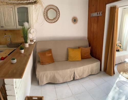 Bright studio with small terrace, Fréjus (foto 9)