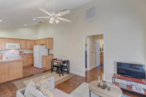 Large 1 BR carriage house in historic SPR - main image