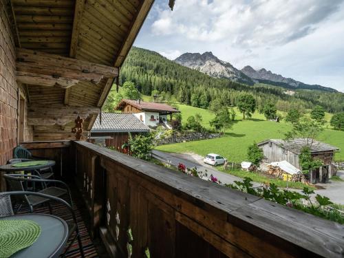 Cozy feel good holiday apartment in Leogang