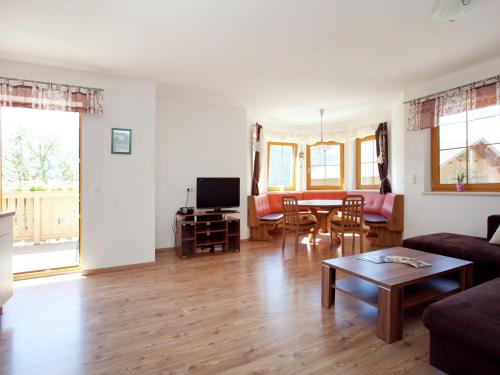 Stunning Apartment near Forest in Mittersill