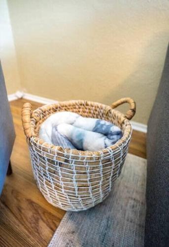 Charming Riverside Retreat 1 1 - Near 5 Points #2