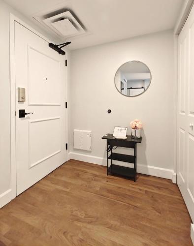 Fun Cozy Apts - 1 25 Mile Walk to TIAA Bnk Fld, Джэксонвилл (фото 6)