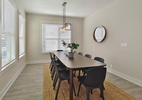 Beach Retreat Complex w Pool - Sleeps 25 Beach Retreat Complex w Pool - Sleeps 25