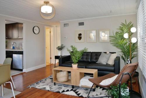 Beach Retreat Complex w Pool - Sleeps 25 Beach Retreat Complex w Pool - Sleeps 25