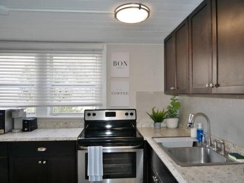 Beach Retreat Complex w Pool - Sleeps 25 Beach Retreat Complex w Pool - Sleeps 25