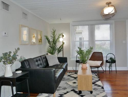 Beach Retreat Complex w Pool - Sleeps 25 Beach Retreat Complex w Pool - Sleeps 25