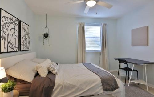 Cozy 1BR Beach Hideaway - One block to beach Cozy 1BR Beach Hideaway - One block to beach