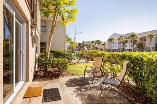 TIDES BEACH PARADISE best served patch of beach in Jacksonville Beach, USA