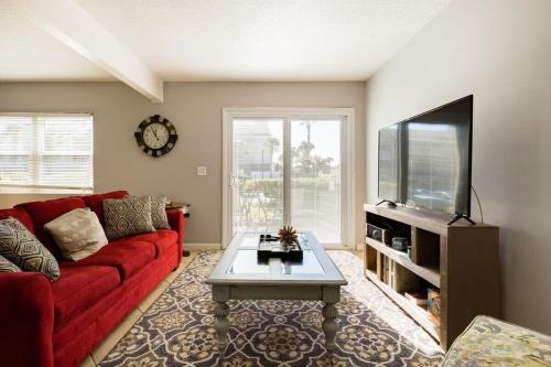 TIDES BEACH PARADISE best served patch of beach in Jacksonville Beach, USA