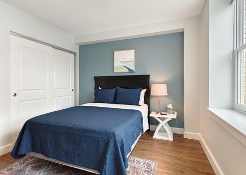 Fun Cozy Apts - 1 25 Mile Walk to TIAA Bnk Fld near Prime F. Osborn Convention Center