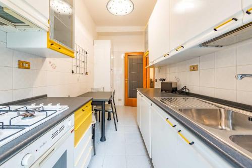 Iolanda Fine & Spacious Flat, Rome (photo 4)