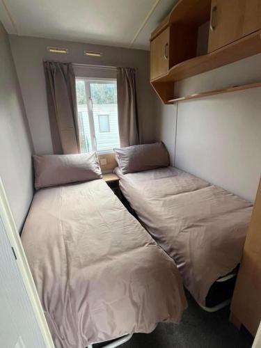 Two bedroom Caravan with Sea Views, Warden Springs Eastchurch