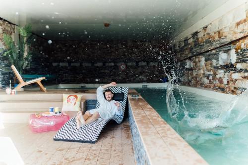 Casa Mila & SPA- Chambres d'Hôtes raffinées vue Loire et piscine