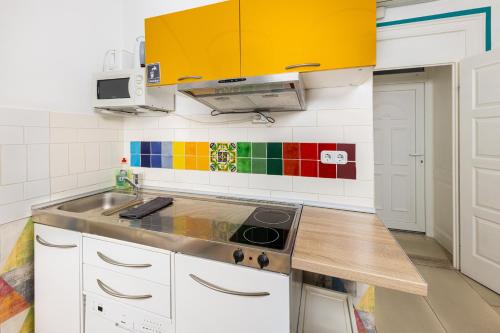 Amber Gardenview Studios - image 6