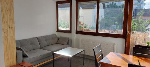 Appartement au calme avec balcon proche Genève