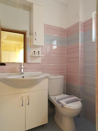 Family Suite with Balcony image 3
