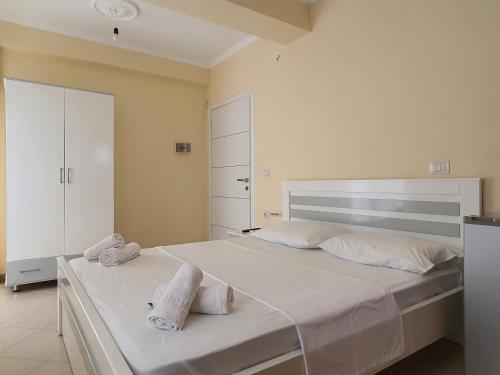 Family Suite with Balcony image 7