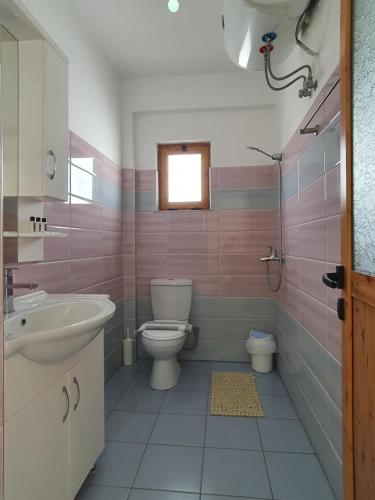Triple Room with Balcony image 5