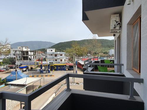 Triple Room with Balcony image 2